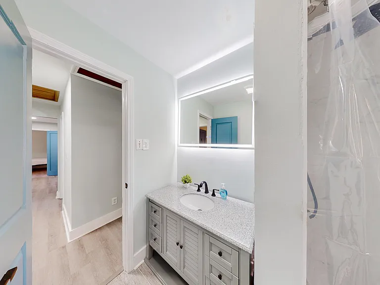 Main Floor Shared Bath