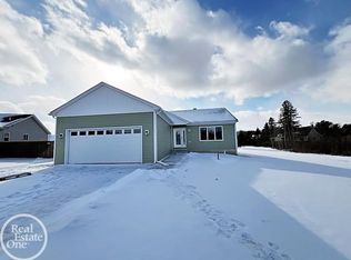 2011 Edward Ln E, Smiths Creek, MI 48074