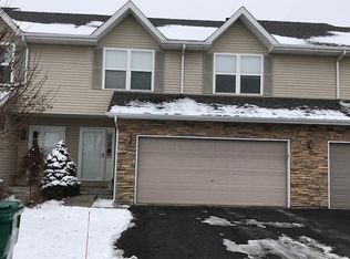 1105 Alexandria Dr, Sycamore, IL 60178
