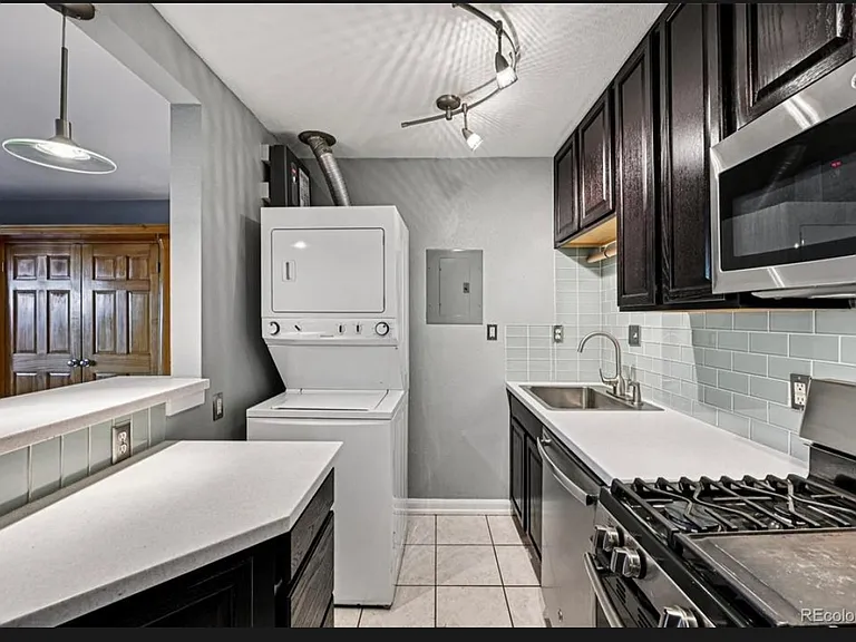 W 35th Ave — Photo 2