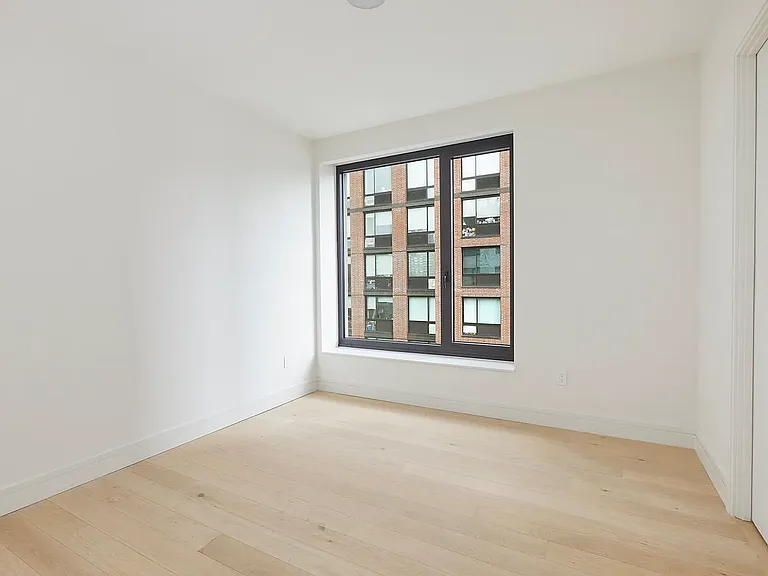 428 W 19th St #10A — Photo 15