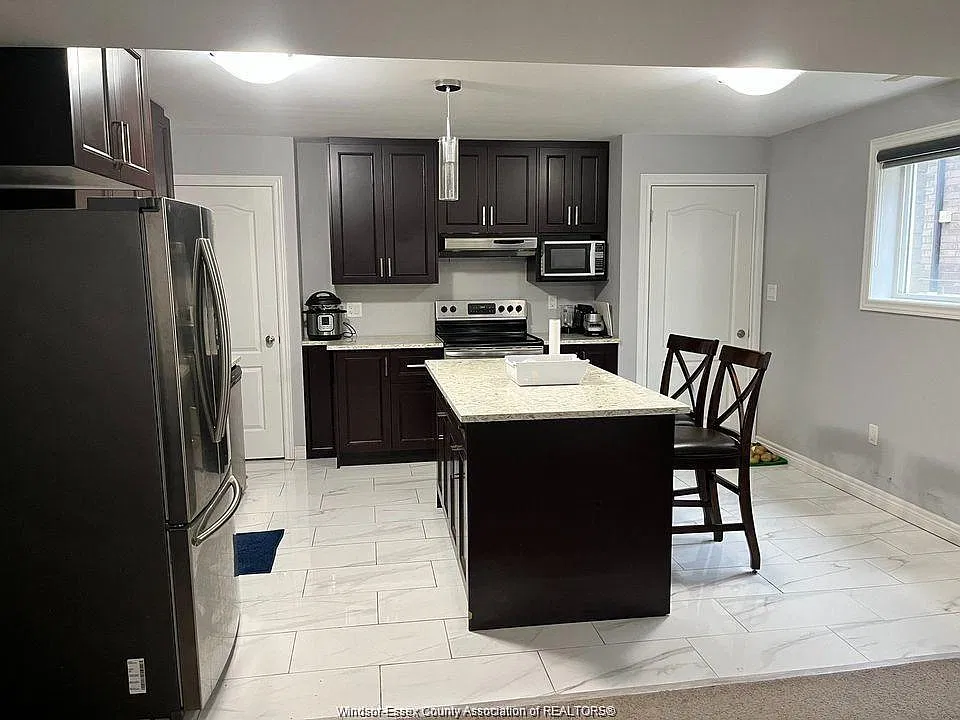 2 bed, $1,600 — Photo 3