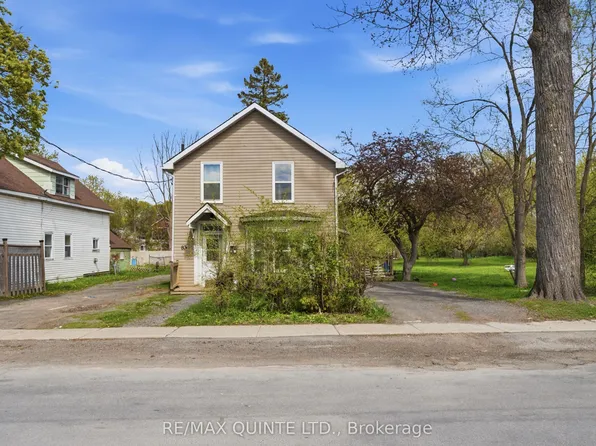 83 Grier St, Belleville, ON K8P 3A2
