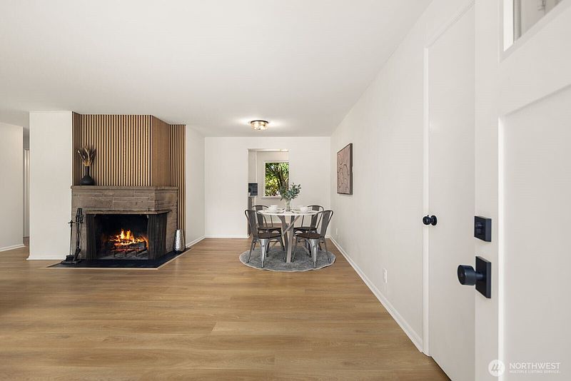 4th image of 1638 N 190th Street