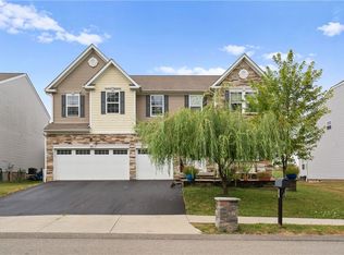 141 Centennial Dr, Carnegie, PA 15106
