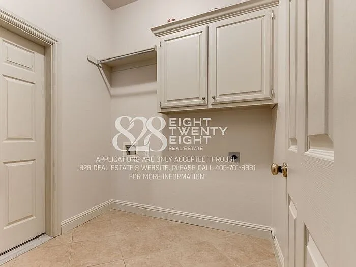 3841 Tudor Cir — Photo 26