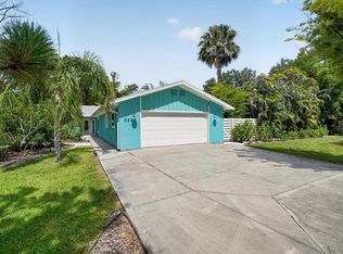 3282 Tobero Ln, Sarasota, FL 34235