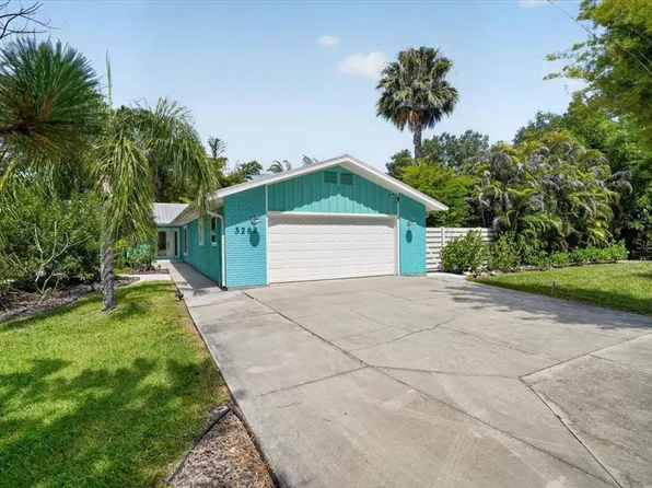 3282 Tobero Ln, Sarasota, FL 34235