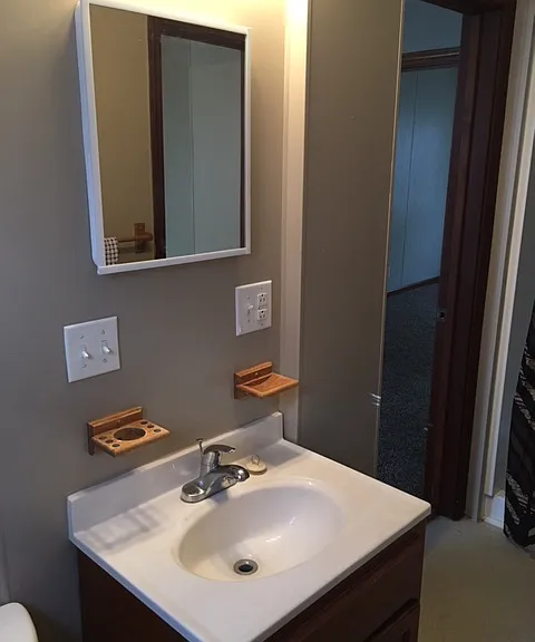 Bathroom sink
