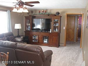 5th image of 106 Park E