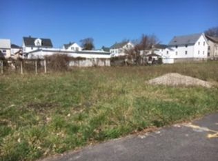 26 Tiffany Dr, Fall River, MA 02723