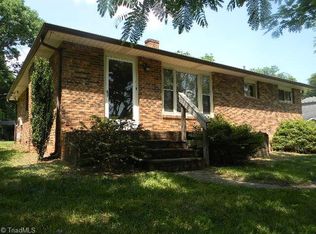 1006 Roach St, Mayodan, NC 27027