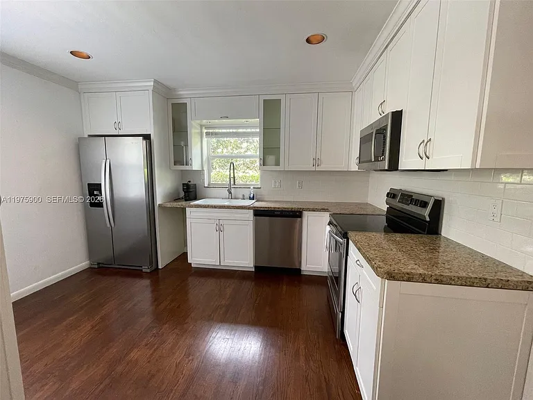 1420 Baracoa Ave — Photo 6