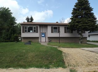 1812 Wind Dale Dr, Racine, WI 53402