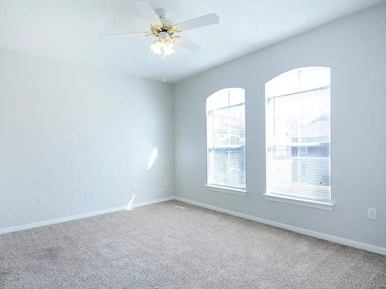 Gorgeous Bedroom Windows
