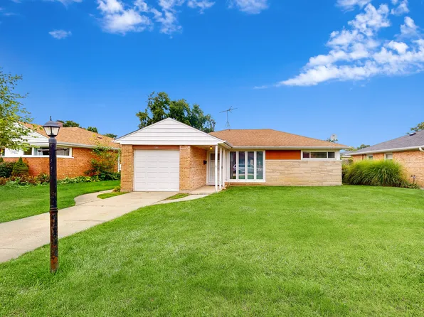 1161 W Grant Dr, Des Plaines, IL 60016