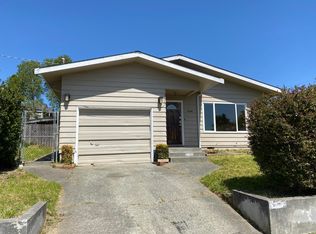 4336 Crestview Dr, Eureka, CA 95503
