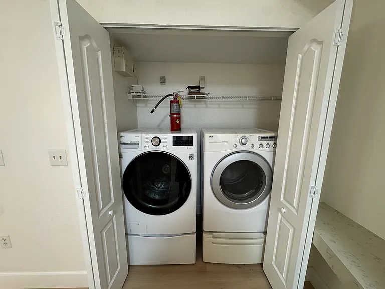 110 SW Peacock Blvd #102 — Photo 6
