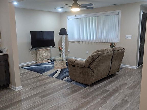 2nd image of 11877 Algiers Dr