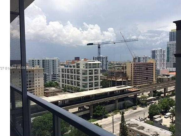 2nd image of 1111 SW 1st Ave #1623