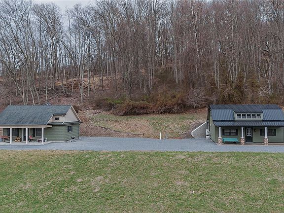2nd image of 143 Chimney Ridge Rd