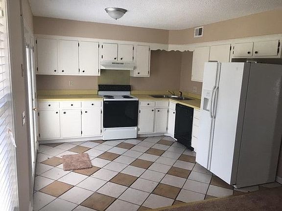 4th image of 3880 Priest Lake Dr APT 41