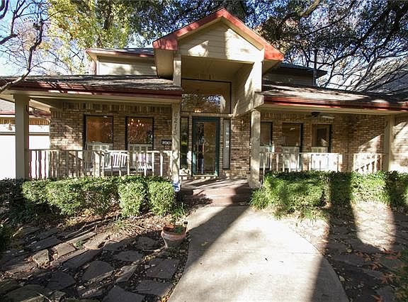 3rd image of 6215 Orchid Ln