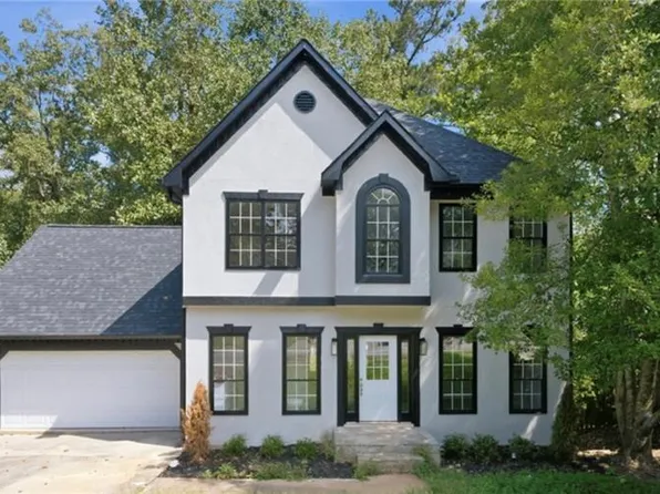 2034 Spicers Ln, Woodstock, GA 30189
