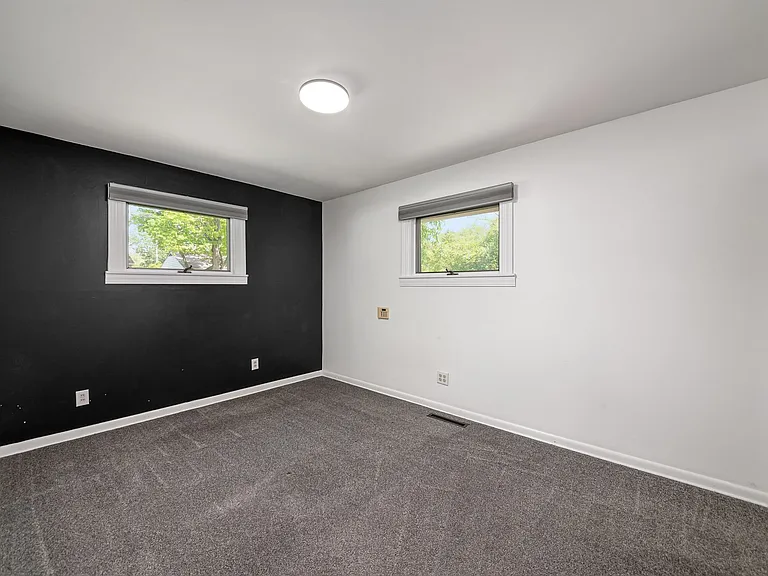 297 E Clearview Ave — Photo 18