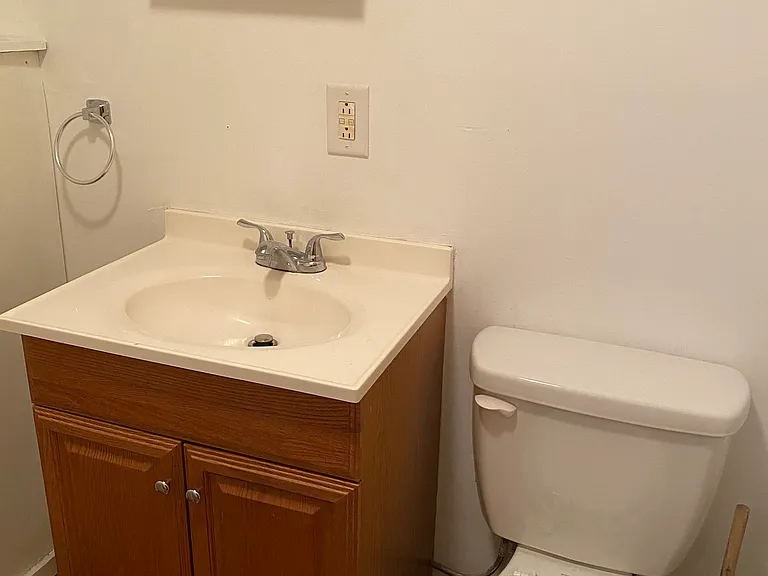 5731 Telephone Road Ext #8 — Photo 2