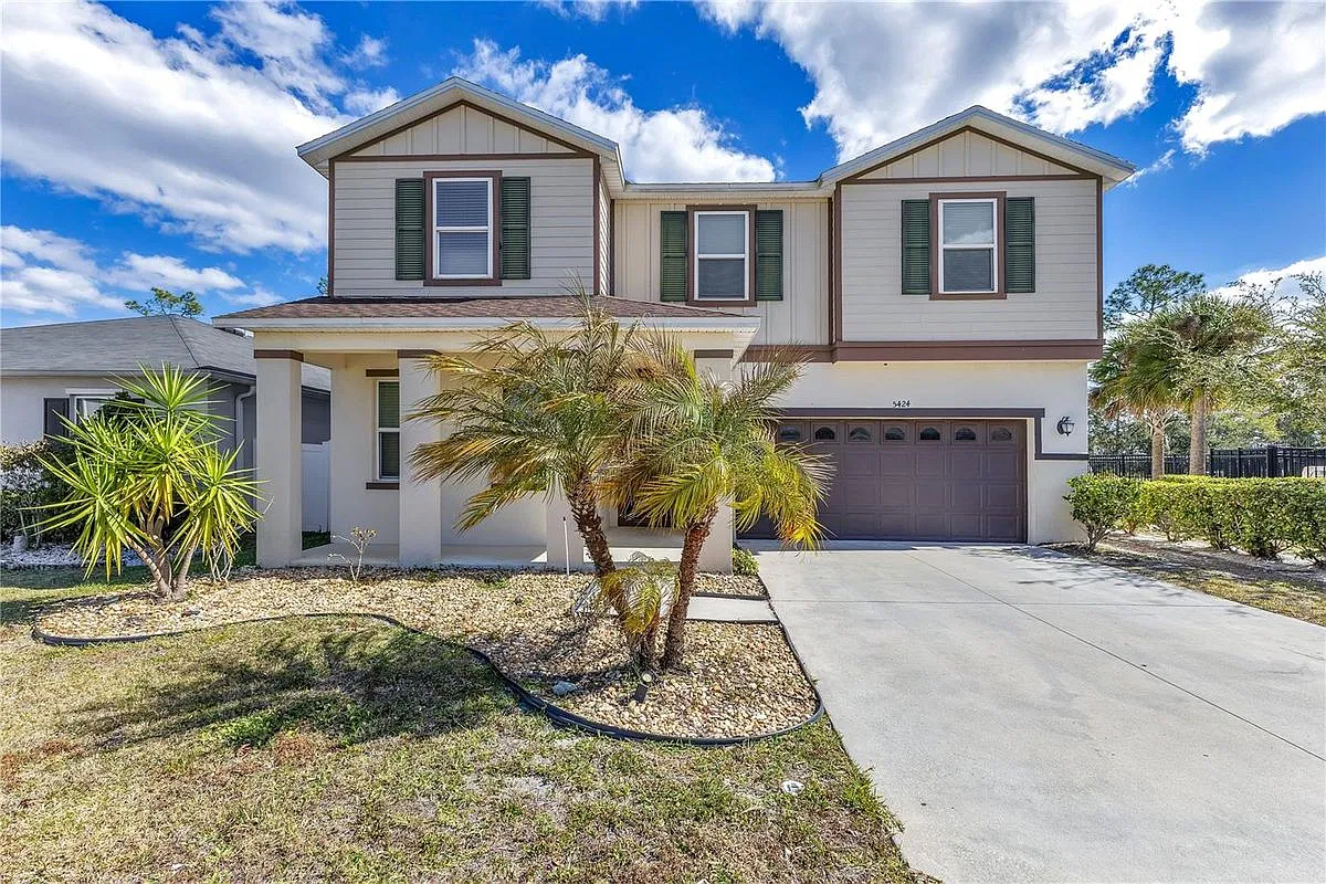 5 bed, 3.0 bath, 3075 sqft, $2,950 — Photo 1