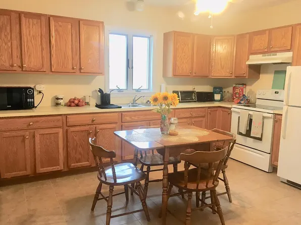 26 Roma St #1R, Bristol, RI 02809