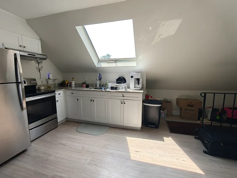 22 Clovelly Rd #3A — Photo 3