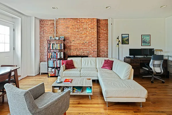 Rented by Compass | media 2