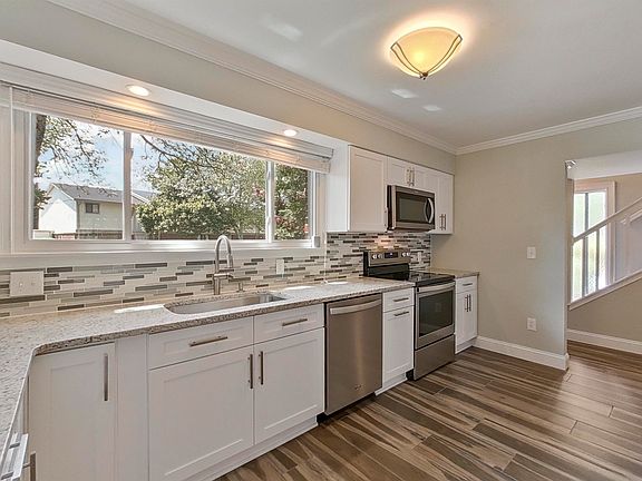3rd image of 59 Briarrun Pl