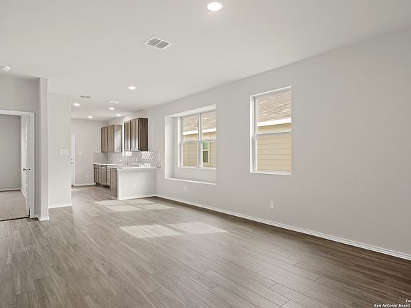 4th image of 4954 Sandstone Way