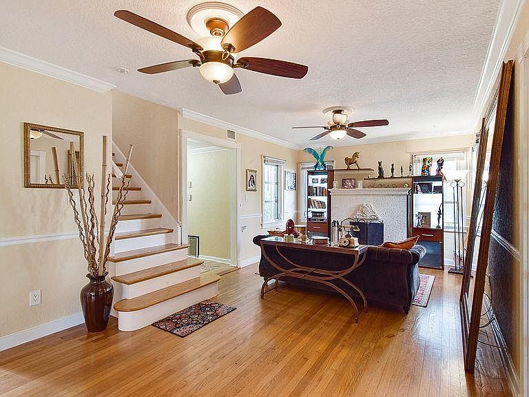 1st image of 600 Biscayne Dr #1