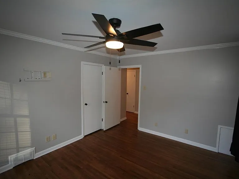 1588 Dorset Dr — Photo 8
