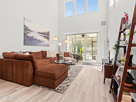 3rd image of 11466 NEWTONIAN Boulevard