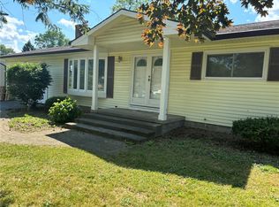 537 Pinnacle Rd, Rochester, NY 14623