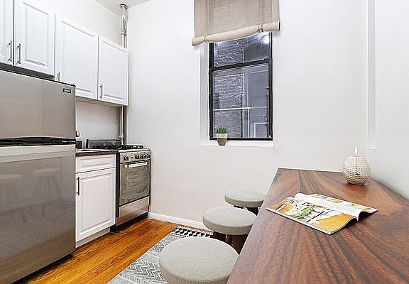 2nd image of 176 W Houston St APT 18