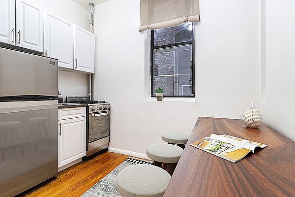 1st image of 176 W Houston St APT 3