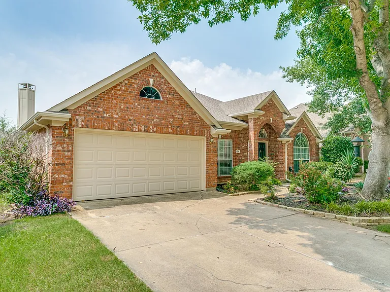 104 Dorsett Dr — Photo 5