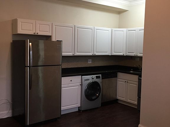 4th image of 3342-3345 N Marshfield Ave #110