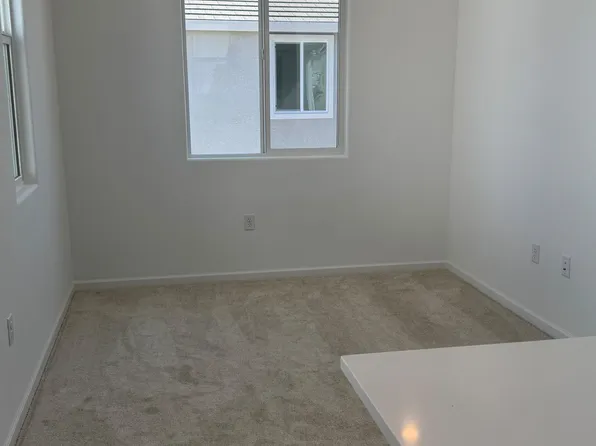 3226 Summit Dr, Tracy, CA 95377