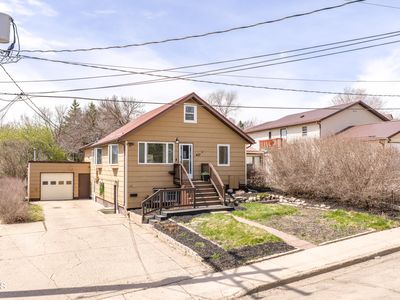 407 9th Ave NE, Mandan, ND, 58554