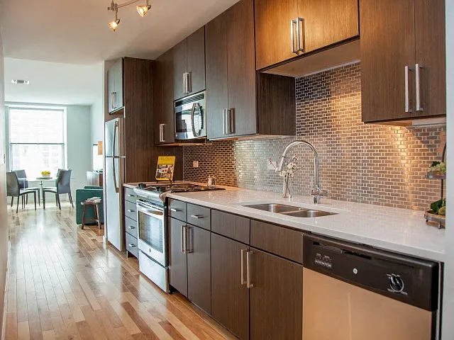 The Strand Apartments — Photo 17