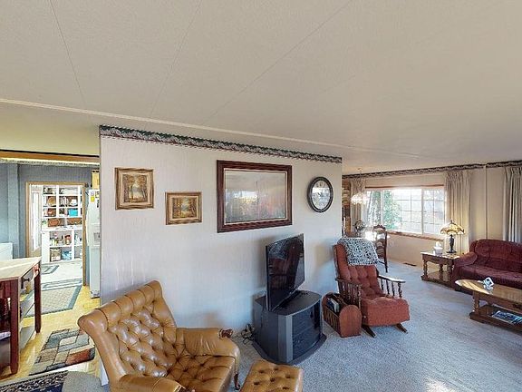 5th image of 15961 Bayview Dr