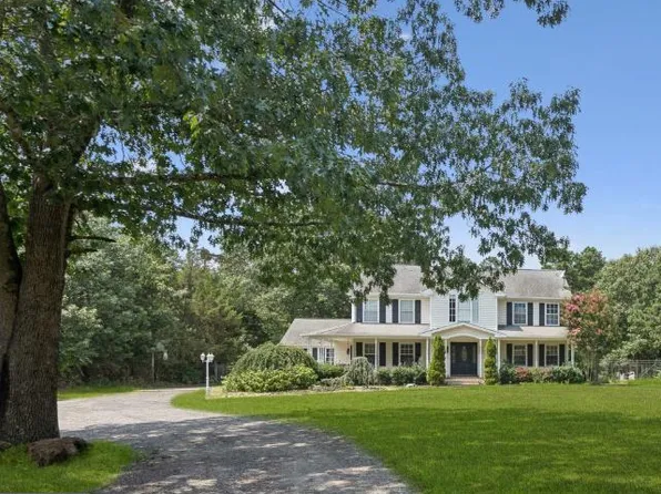 1521 E Malaga Rd, Williamstown, NJ 08094