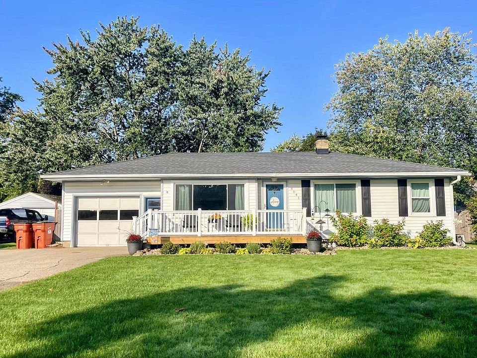 1st image of 4041 Lester Dr NE